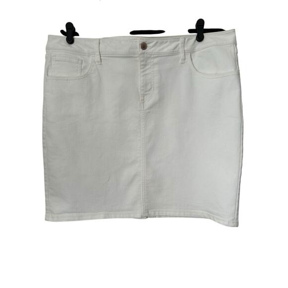 Old Navy Skirt Size 16 Bright White Straight Pencil Form Fitting Stretch Denim - Picture 1 of 12